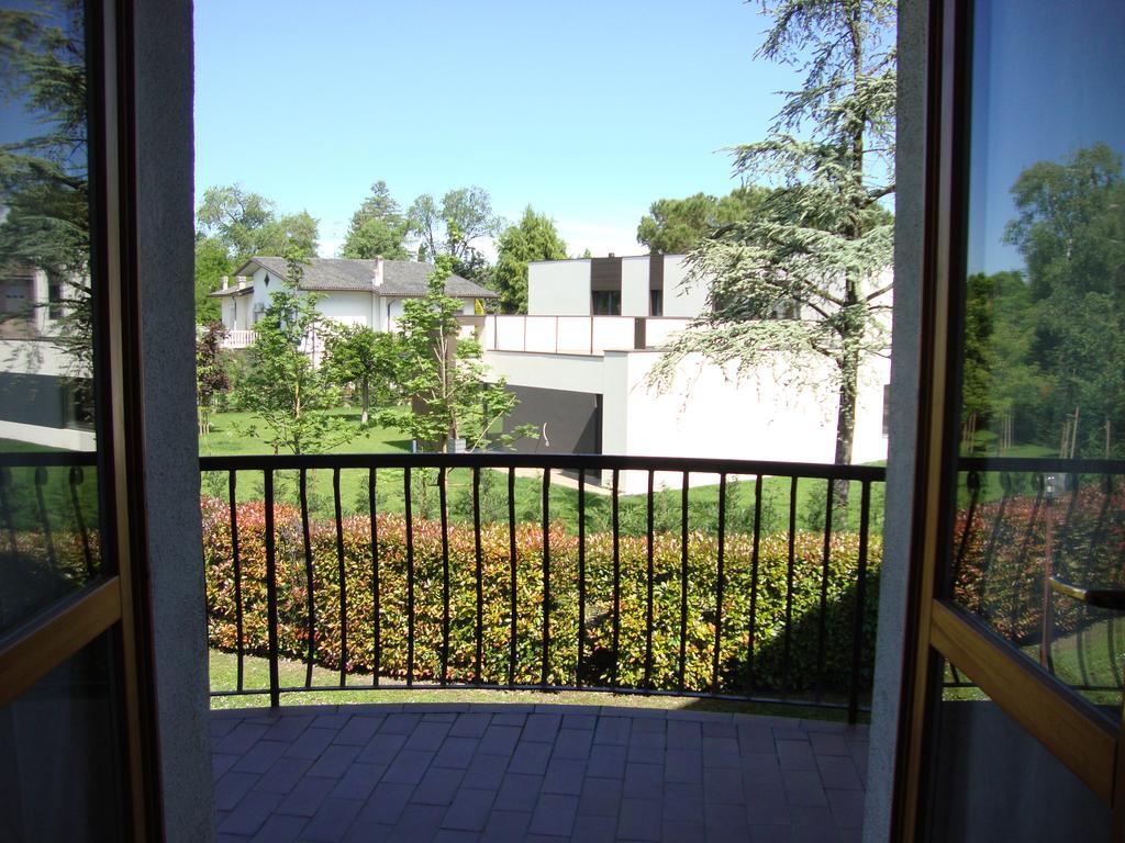 Il Glicine Sul Garda Appartamento Turistico Peschiera del Garda Extérieur photo